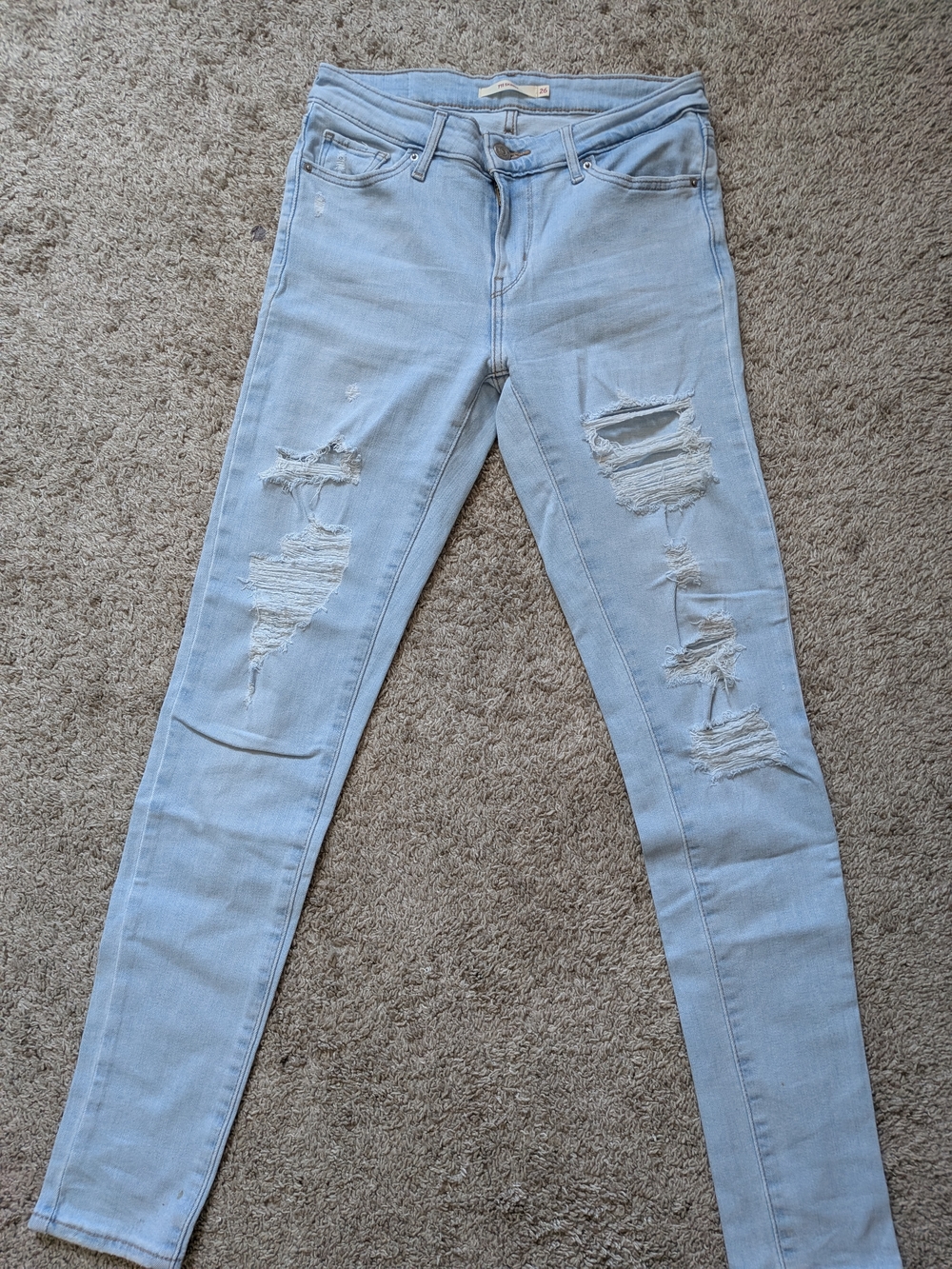 Levi’s 711 Skinny Jeans Women’s Size 26 Light Wash Distressed Ripped Denim